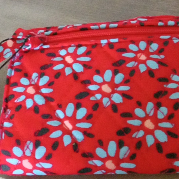 Vera Bradley Essential Wallet New - Picture 4 of 4
